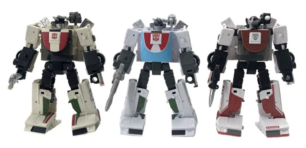 Image Of G1 Wheeljack New In Hand Compares With Generations Figures  (6 of 6)